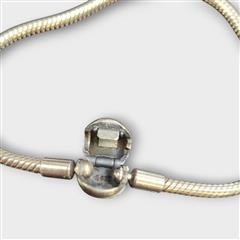 Pandora Moments Sterling Silver Round Clasp Snake 7.5” Bracelet